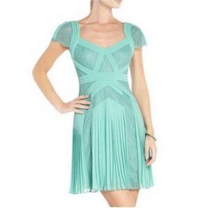 BCBGMaxAzria Women's Aris Mint Green Pleated Lace Trim SS Mini Dress Size 6